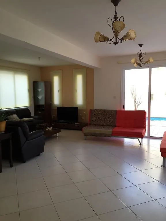 Amanda Villa Protaras