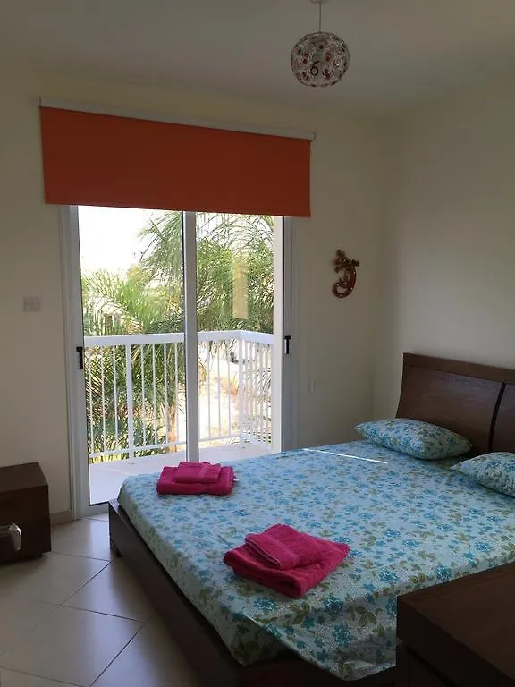Amanda Villa Protaras